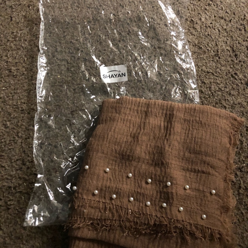 Woman scarf